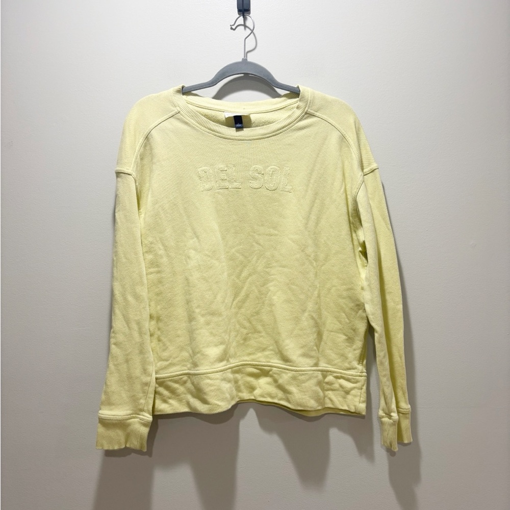 Universal Thread Pale Yellow Crewneck Sweatshirt with Embroidered Chest Del Sol